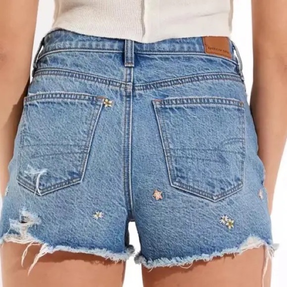 AE denim shorts with flower embroidery - Picture 2 of 6